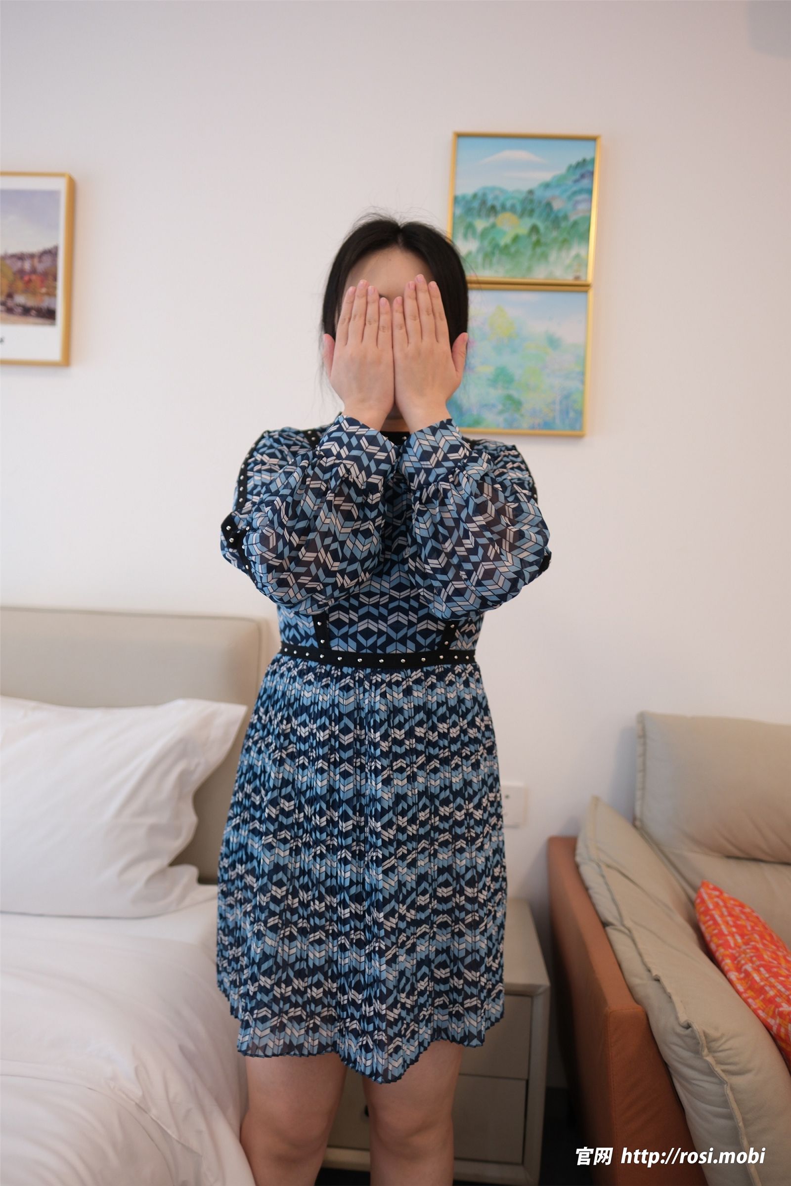 [ROSI美女图]2025.04.25 NO.4890-电鸽