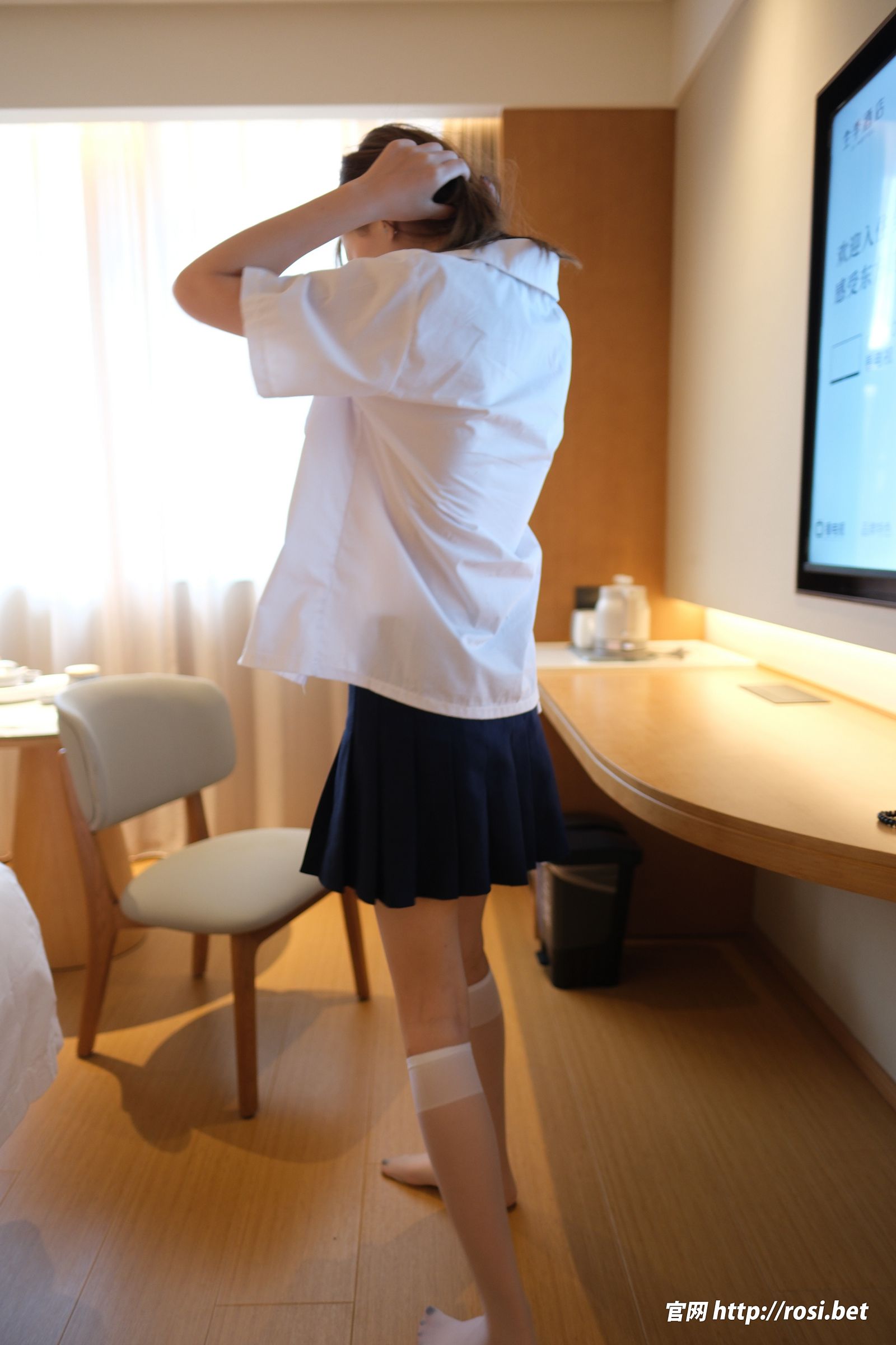 [ROSI美女图]2025.11.20 NO.5099-芭站网