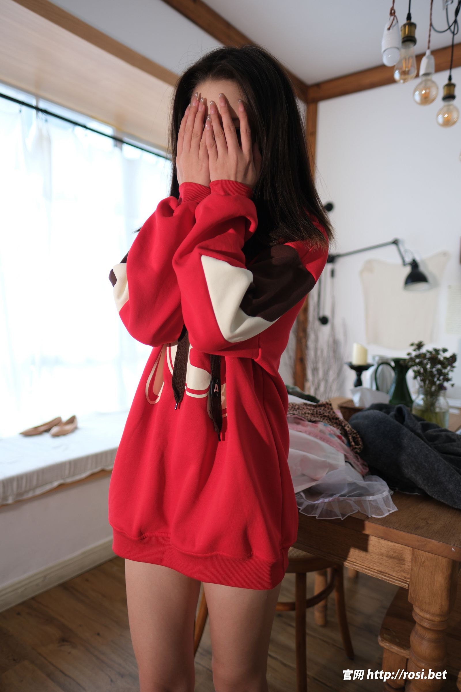 [ROSI美女图]2025.12.21 NO.5130-芭站网