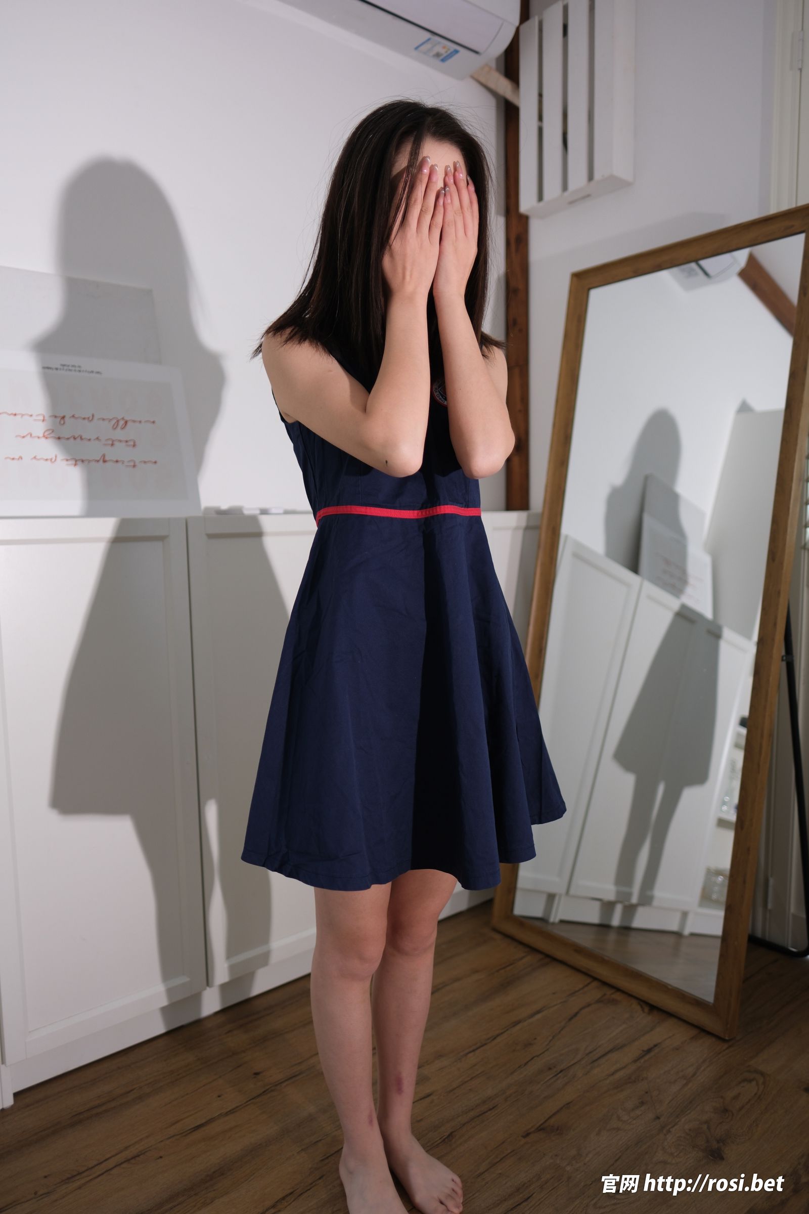 [ROSI美女图]2025.12.29 NO.5138-电鸽