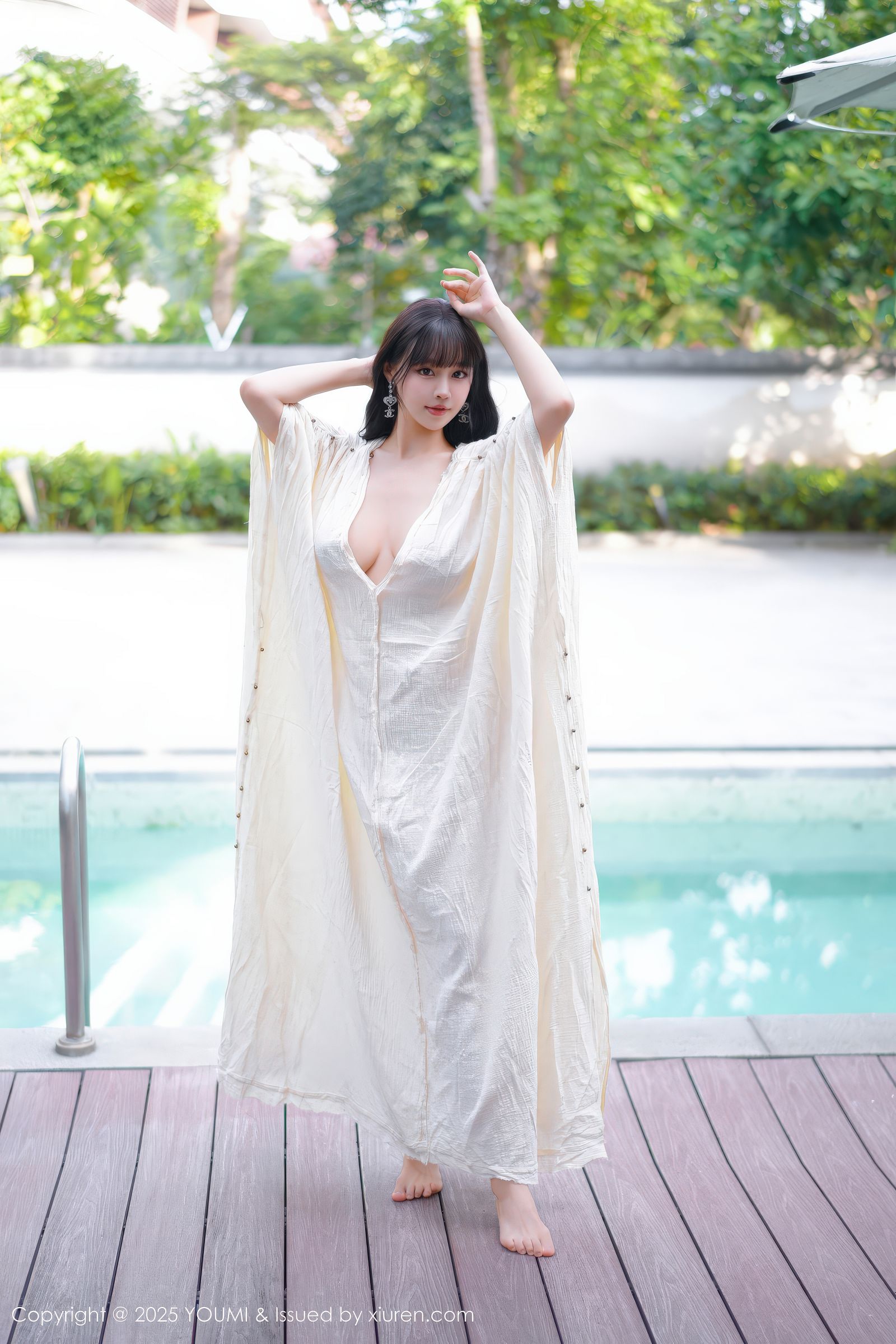 [尤蜜荟] 2025.11.28 NO.1185 心上可Flora-电鸽