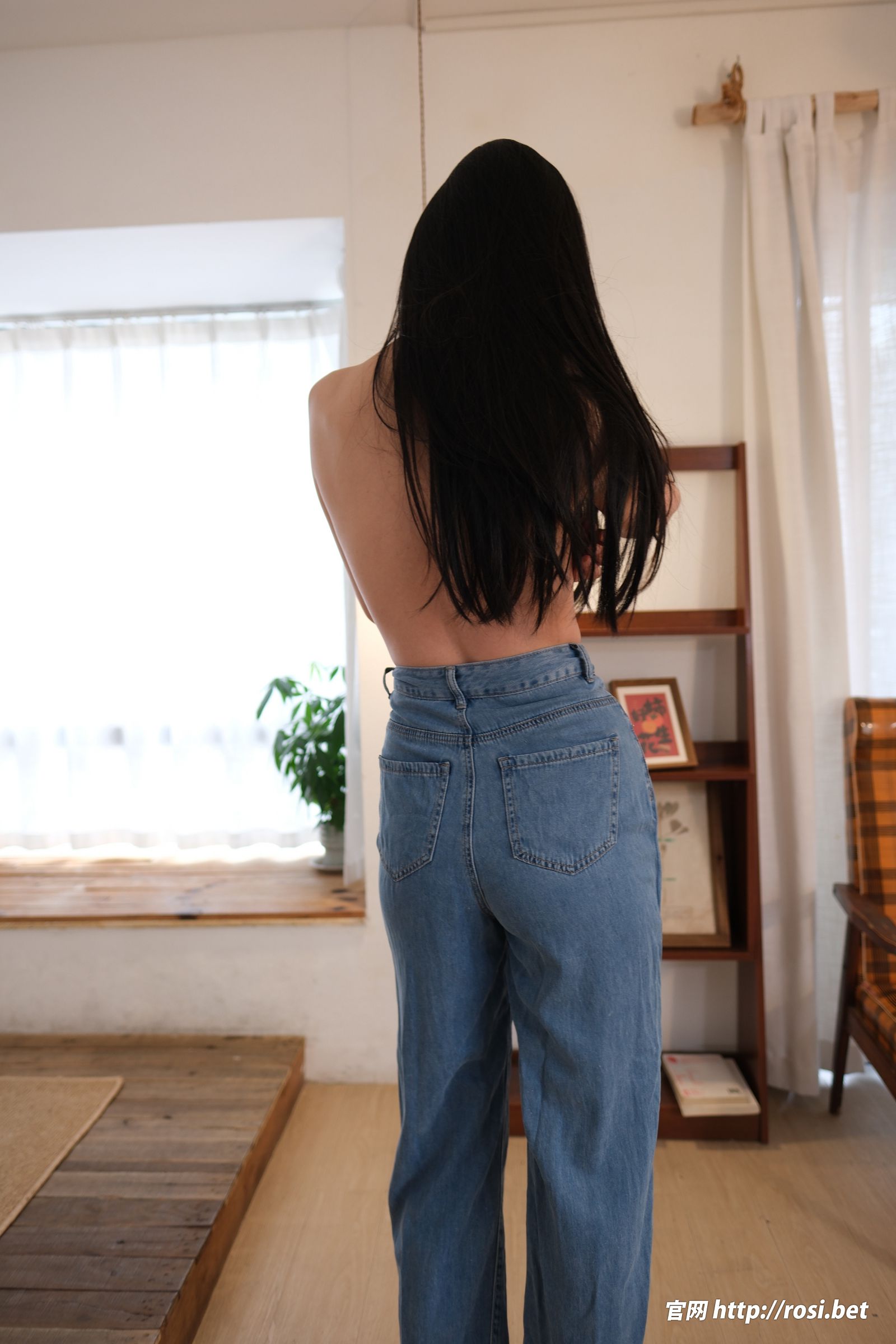 [ROSI美女图]2025.11.01 NO.5080-芭站网